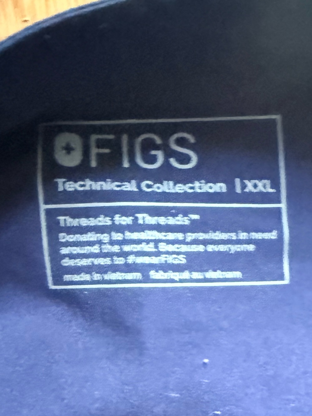 Figs 2 Women’s V-Neck Utility Jumpsuit - Navy & Black Size XXL - Picture 7 of 11